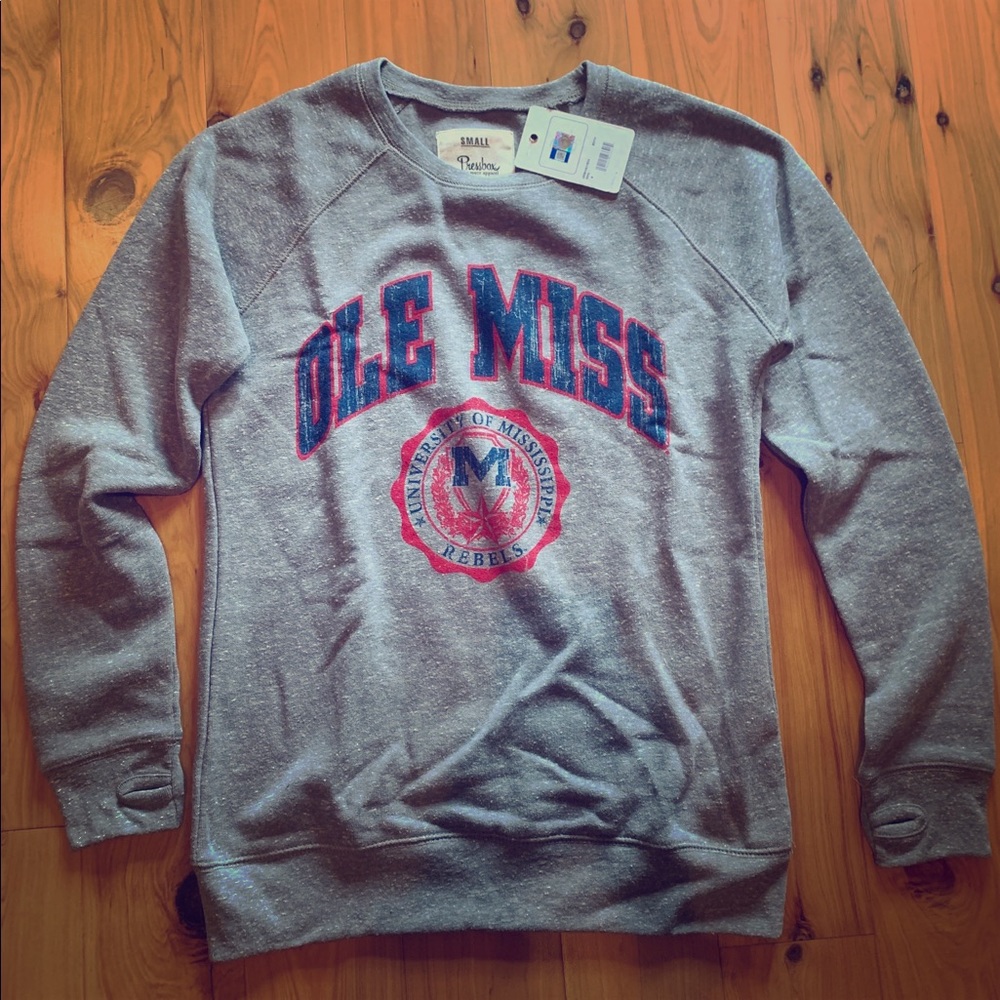NWT Ole Miss sweatshirt, lightweight, Ladies S